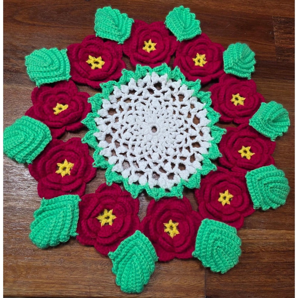 Vintage‎ Handmade Yarn Floral Doily 17 Inch.  BF